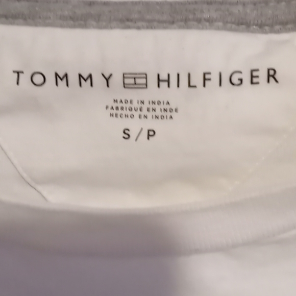 Tommy Hilfiger shirt - Picture 2 of 5
